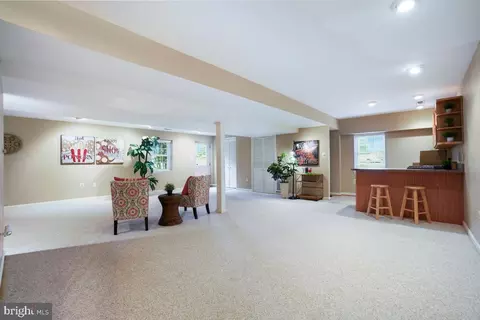 Living - 9619 Gladstone St, Manassas, VA 20110 photo 5 of 9