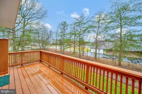 Exterior - 8655 Braxted Ln, Manassas, VA 20110 photo 4 of 7