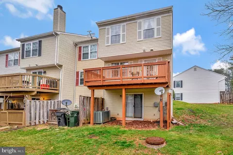 Exterior - 8655 Braxted Ln, Manassas, VA 20110 photo 3 of 7