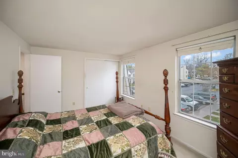 Bedroom - 8655 Braxted Ln, Manassas, VA 20110 photo 2 of 6