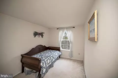 Bedroom - 8655 Braxted Ln, Manassas, VA 20110 photo 6 of 6