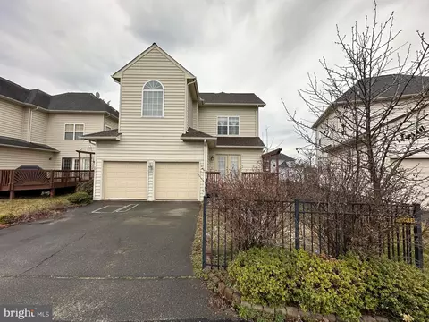 Exterior - 9396 Nash Dr, Manassas, VA 20110 photo 3 of 3