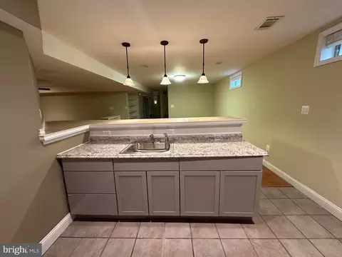 Bath - 9396 Nash Dr, Manassas, VA 20110 photo 4 of 5