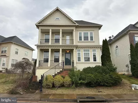 9396 Nash Dr, Manassas, VA 20110
