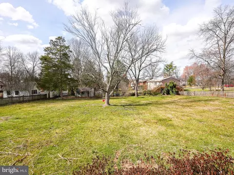 Exterior - 8908 Jackson Ave, Manassas, VA 20110 photo 12 of 14