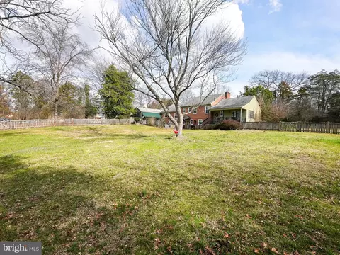 Exterior - 8908 Jackson Ave, Manassas, VA 20110 photo 9 of 14