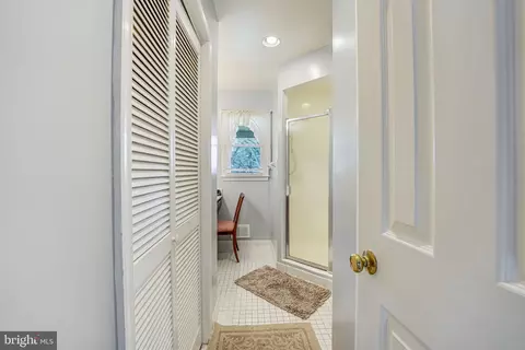 Bath - 8908 Jackson Ave, Manassas, VA 20110 photo 1 of 7