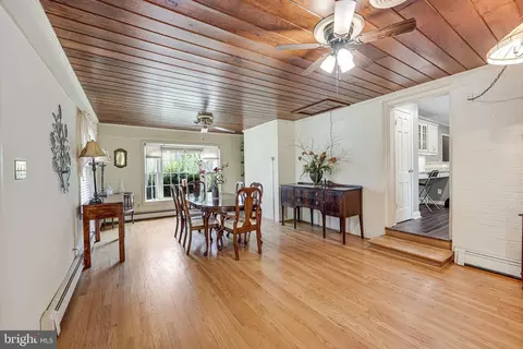 Dining - 8908 Jackson Ave, Manassas, VA 20110 photo 2 of 2