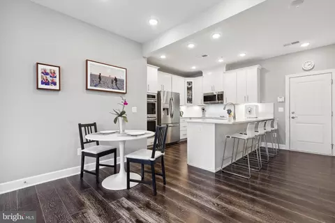 9823 Ames Dr, Manassas, VA 20110