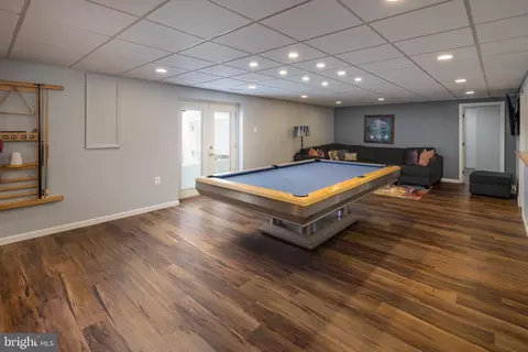 Living - 10053 Field Ct, Manassas, VA 20110 photo 5 of 7