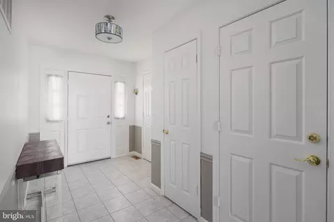 Entry Way - 10053 Field Ct, Manassas, VA 20110 photo 1 of 1