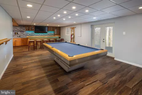Living - 10053 Field Ct, Manassas, VA 20110 photo 6 of 7