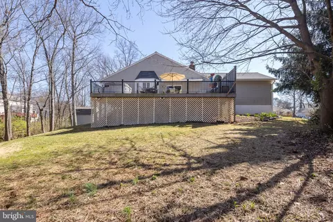 Exterior - 10053 Field Ct, Manassas, VA 20110 photo 9 of 13