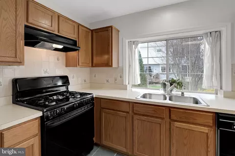 Kitchen - 9327 Amaryllis Ave, Manassas, VA 20110 photo 1 of 3