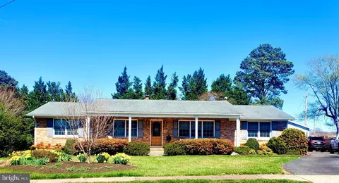 8815 Peabody St, Manassas, VA 20110