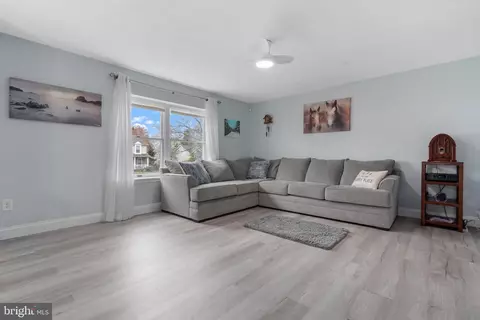 Living - 10404 Sorrell Dr, Manassas, VA 20110 photo 1 of 6