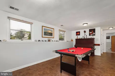 Living - 10404 Sorrell Dr, Manassas, VA 20110 photo 5 of 6