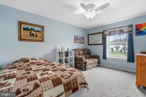 Bedroom - 10404 Sorrell Dr, Manassas, VA 20110 photo 4 of 6