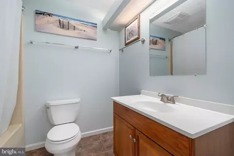 Bath - 10404 Sorrell Dr, Manassas, VA 20110 photo 1 of 3