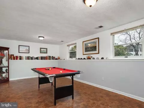 Living - 10404 Sorrell Dr, Manassas, VA 20110 photo 4 of 6