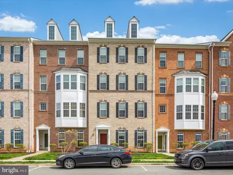 9481 Stonewall Rd, Manassas, VA 20110