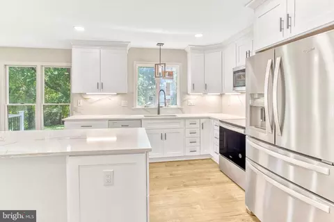 10091 Greenleaf Dr, Manassas, VA 20110 photo 13