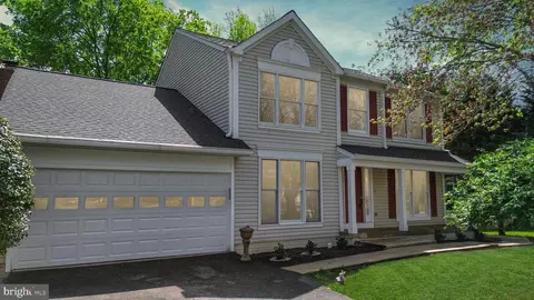 10091 Greenleaf Dr, Manassas, VA 20110