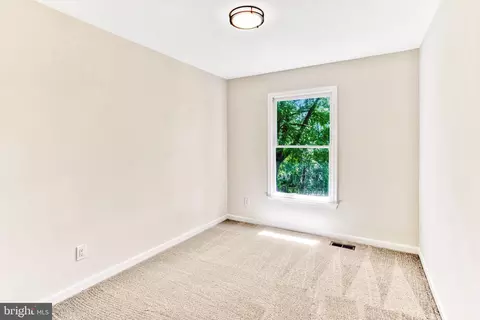 10091 Greenleaf Dr, Manassas, VA 20110 photo 29