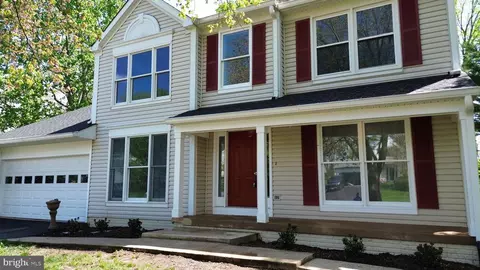 10091 Greenleaf Dr, Manassas, VA 20110 photo 2