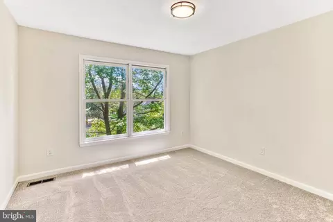 10091 Greenleaf Dr, Manassas, VA 20110 photo 31