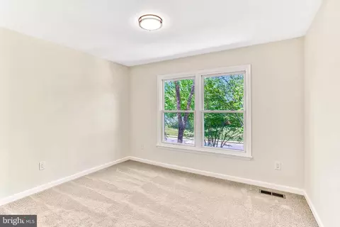 10091 Greenleaf Dr, Manassas, VA 20110 photo 35