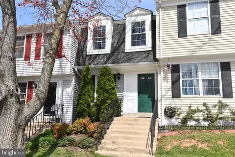 8451 Georgian Ct, Manassas, VA 20110