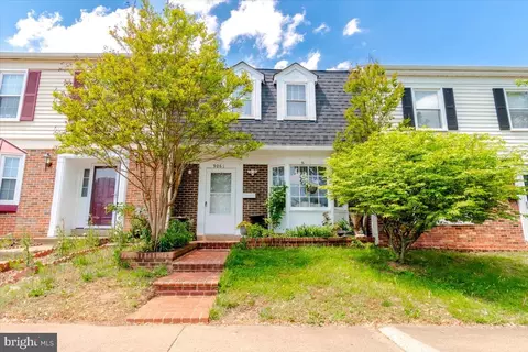 Exterior - 9061 Mcclellan Comn Comn, Manassas, VA 20110 photo 4 of 10