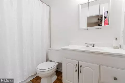 Bath - 9061 Mcclellan Comn Comn, Manassas, VA 20110 photo 1 of 3