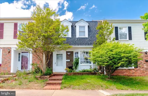 Exterior - 9061 Mcclellan Comn Comn, Manassas, VA 20110 photo 3 of 10