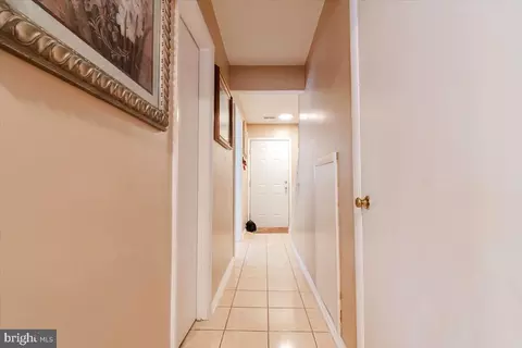 Entry Way - 9061 Mcclellan Comn Comn, Manassas, VA 20110 photo 2 of 2