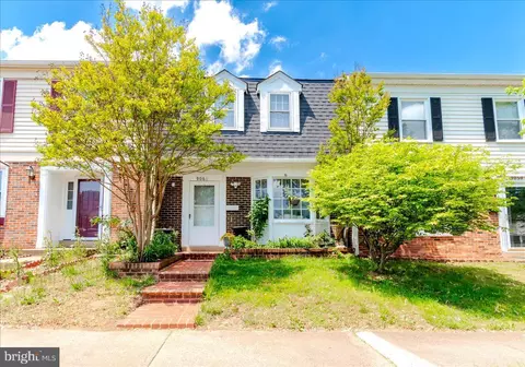Exterior - 9061 Mcclellan Comn Comn, Manassas, VA 20110 photo 5 of 10