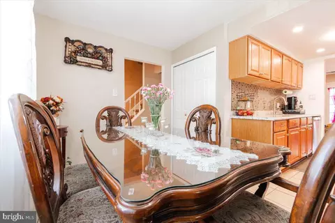 Dining - 9061 Mcclellan Comn Comn, Manassas, VA 20110 photo 4 of 4