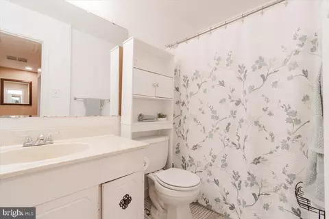 Bath - 9061 Mcclellan Comn Comn, Manassas, VA 20110 photo 2 of 3