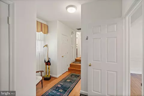 Entry Way - 8917 Peabody St, Manassas, VA 20110 photo 4 of 7
