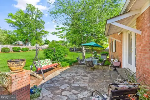 Exterior - 8917 Peabody St, Manassas, VA 20110 photo 5 of 13