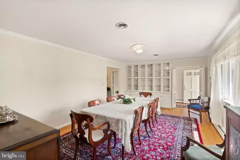 Dining - 8917 Peabody St, Manassas, VA 20110 photo 2 of 2