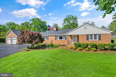Exterior - 8917 Peabody St, Manassas, VA 20110 photo 2 of 13