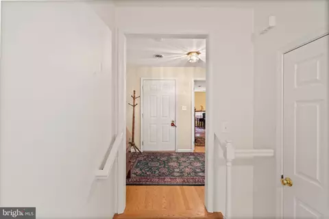 Entry Way - 8917 Peabody St, Manassas, VA 20110 photo 5 of 7
