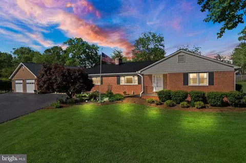 Exterior - 8917 Peabody St, Manassas, VA 20110 photo 12 of 13