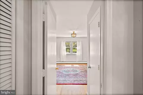 Entry Way - 8917 Peabody St, Manassas, VA 20110 photo 3 of 7