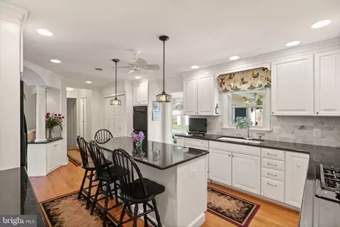 Kitchen - 8917 Peabody St, Manassas, VA 20110 photo 2 of 3