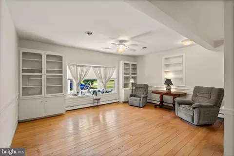 Living - 8917 Peabody St, Manassas, VA 20110 photo 1 of 1