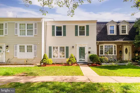 9029 Bonham Cir, Manassas, VA 20110