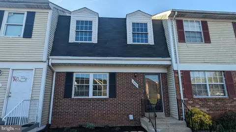8444 Mckenzie Cir, Manassas, VA 20110